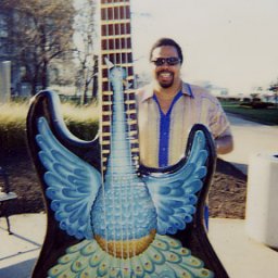 8298-Paul%20and%20the%20Giant%20Guitar.jpg